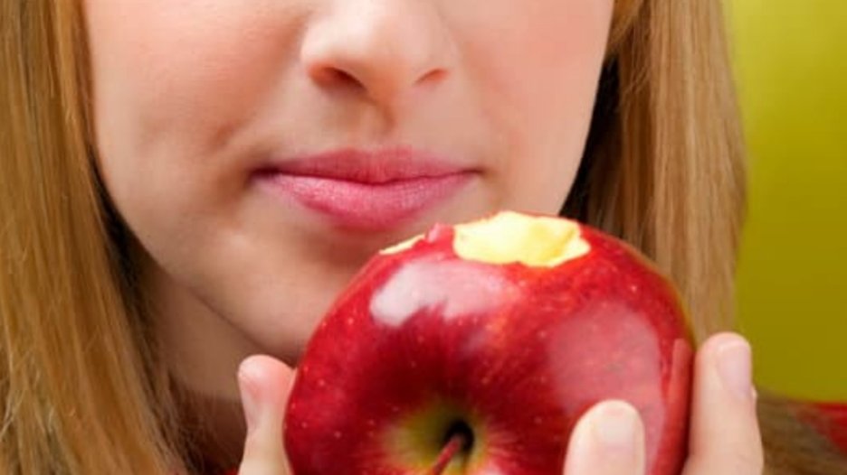How does Apple affect Diabetes disease and Blood Sugar?