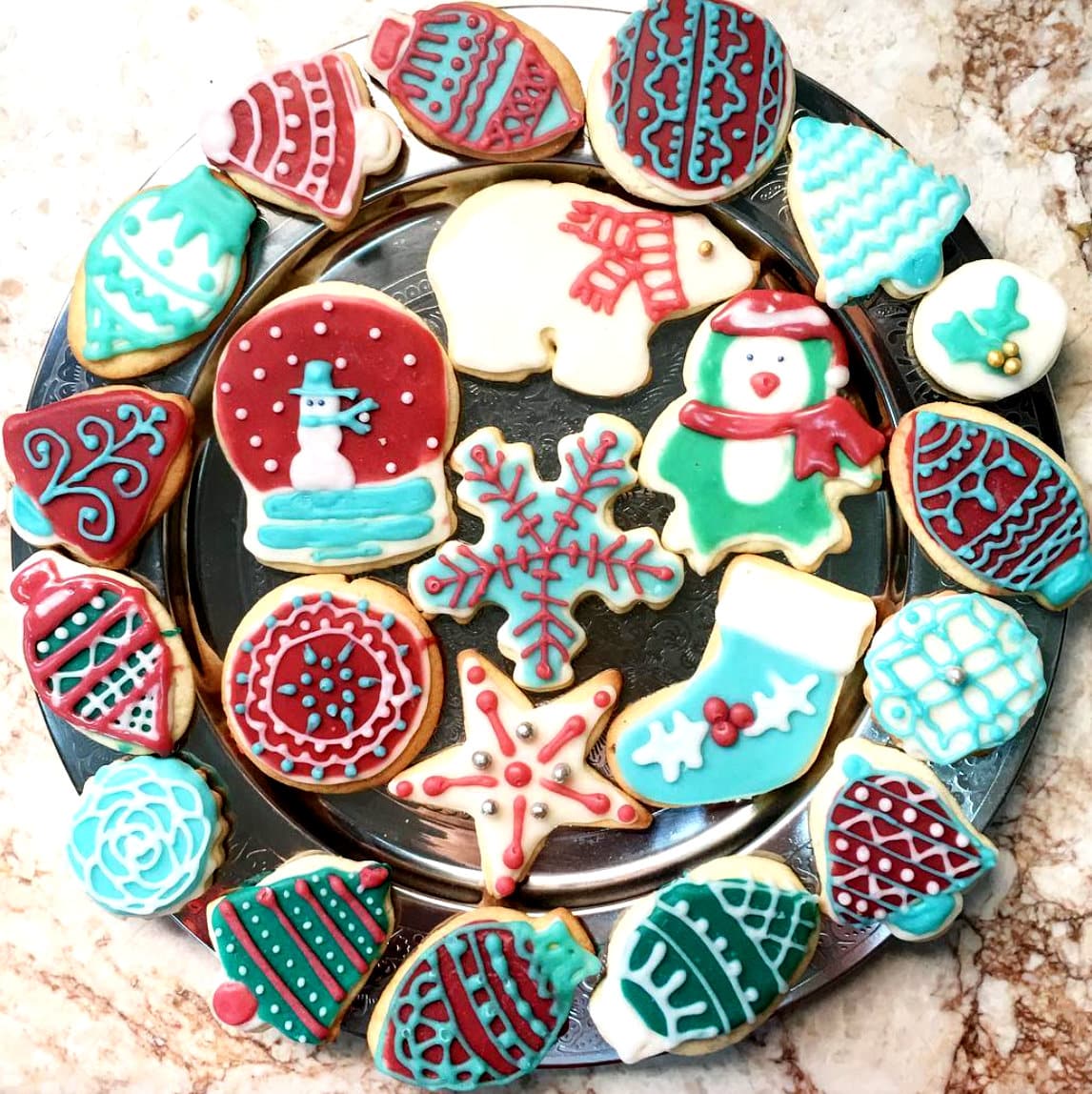how to make the best decorated sugar cookies (decorating tips from a pro!)